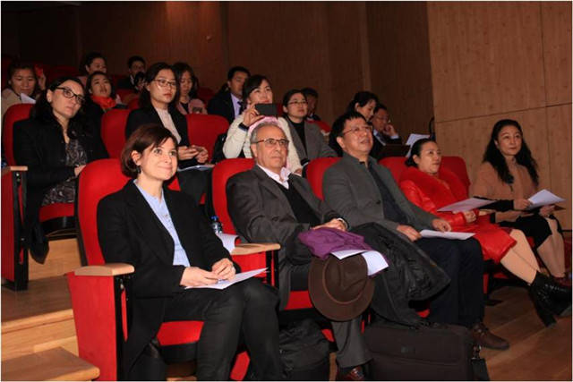 1549003108608899.jpg 图片5考察团一行听取杨进公参介绍法国教育体系.jpg